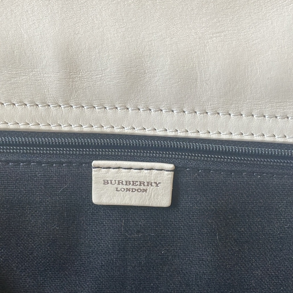 BURBERRY Vintage White Haymarket Check Tote Bag - Picture 7 of 16